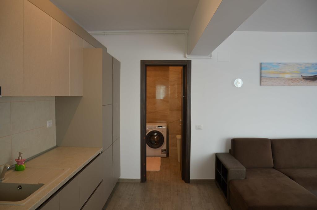 Mamaia Lake View Apartment ภายนอก รูปภาพ