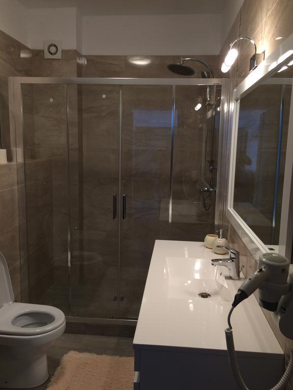 Mamaia Lake View Apartment ภายนอก รูปภาพ