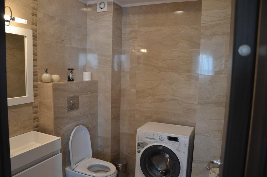 Mamaia Lake View Apartment ภายนอก รูปภาพ