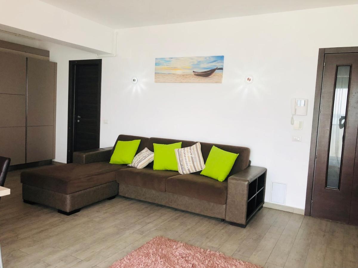 Mamaia Lake View Apartment ภายนอก รูปภาพ