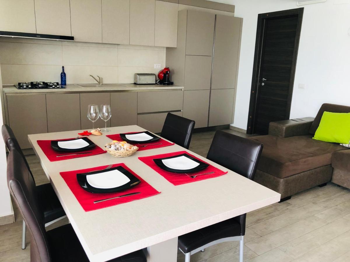 Mamaia Lake View Apartment ภายนอก รูปภาพ