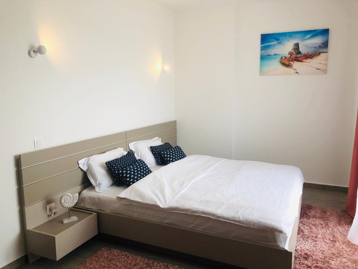 Mamaia Lake View Apartment ภายนอก รูปภาพ