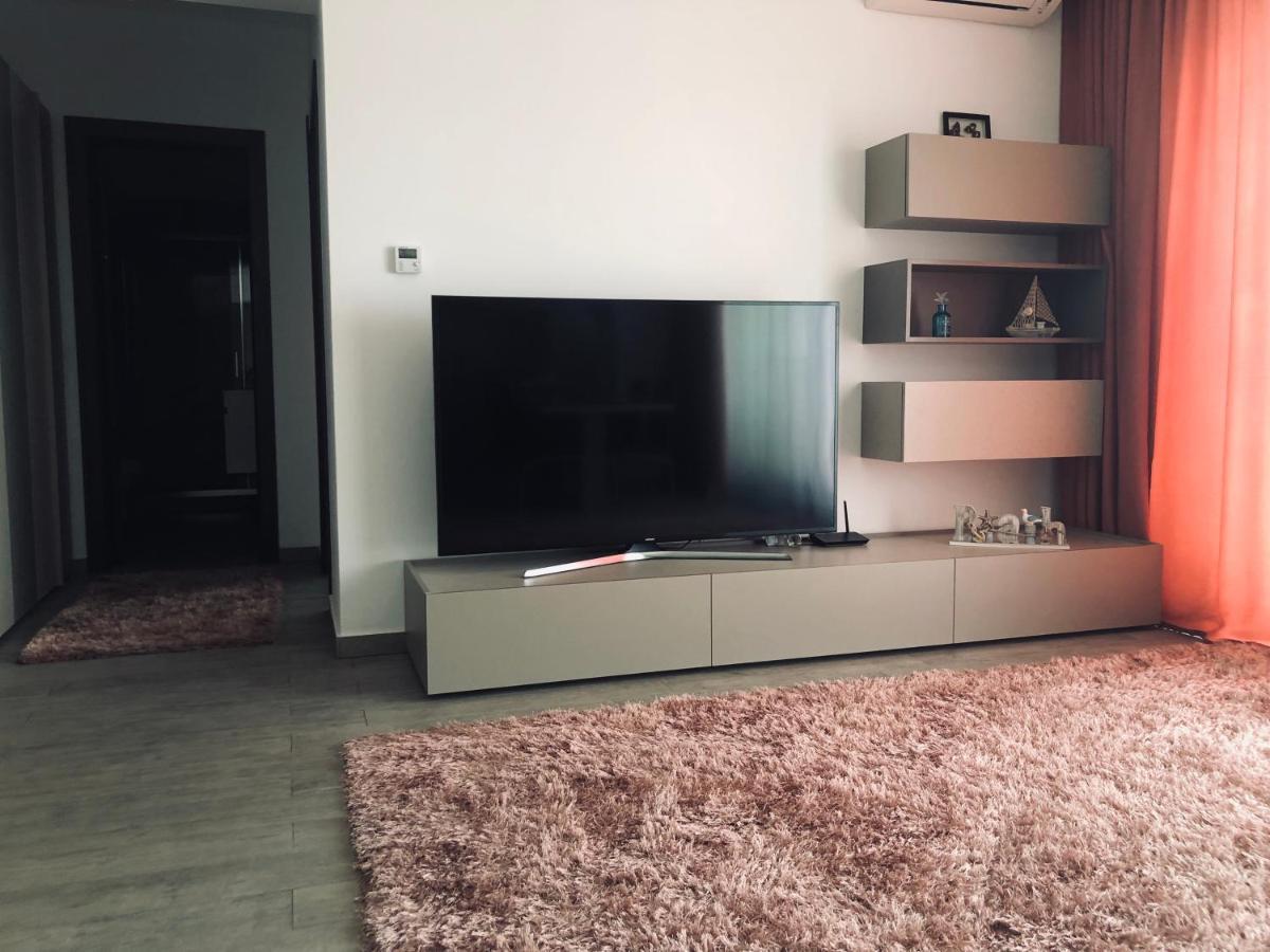 Mamaia Lake View Apartment ภายนอก รูปภาพ